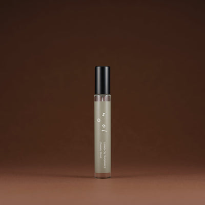 ソエル リビングオイル フレグランス パウダリーウッド 10ml