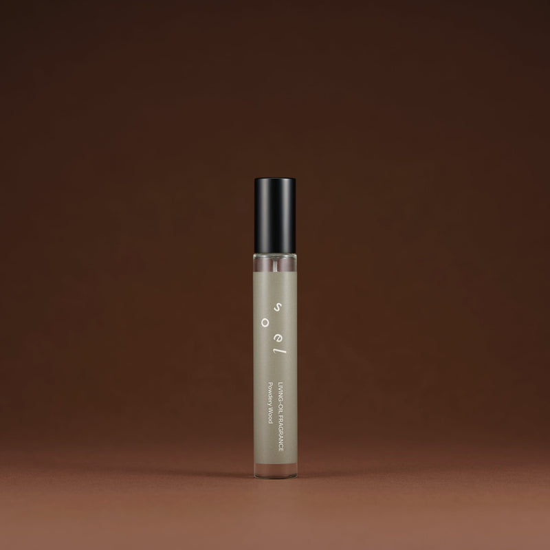 ソエル リビングオイル フレグランス パウダリーウッド 10ml