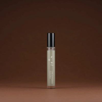 ソエル リビングオイル フレグランス パウダリーウッド 10ml